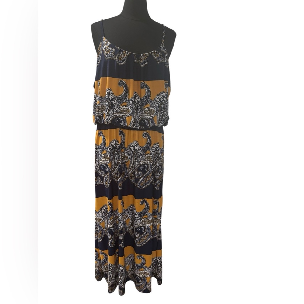 Magic Plus Size Black and Gold Paisley Maxi Sundress- size 3X - Picture 5 of 7